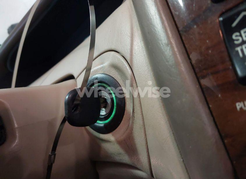 Photo 11 of 2002 Toyota Avalon XLS (VIN 4T1BF28BX2U254718)