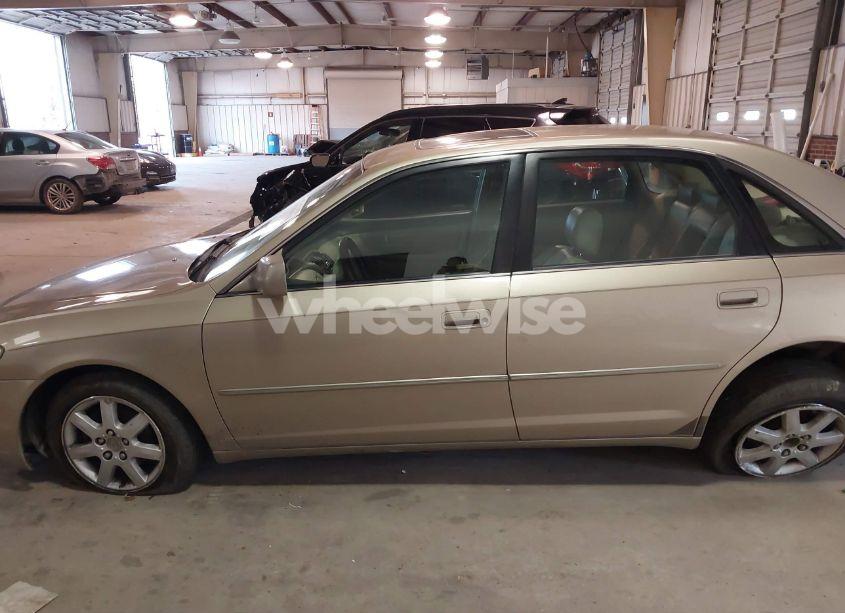 Photo 14 of 2002 Toyota Avalon XLS (VIN 4T1BF28BX2U254718)