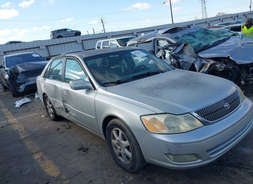 2002 Toyota Avalon XLS (VIN 4T1BF28BX2U263824) main photo