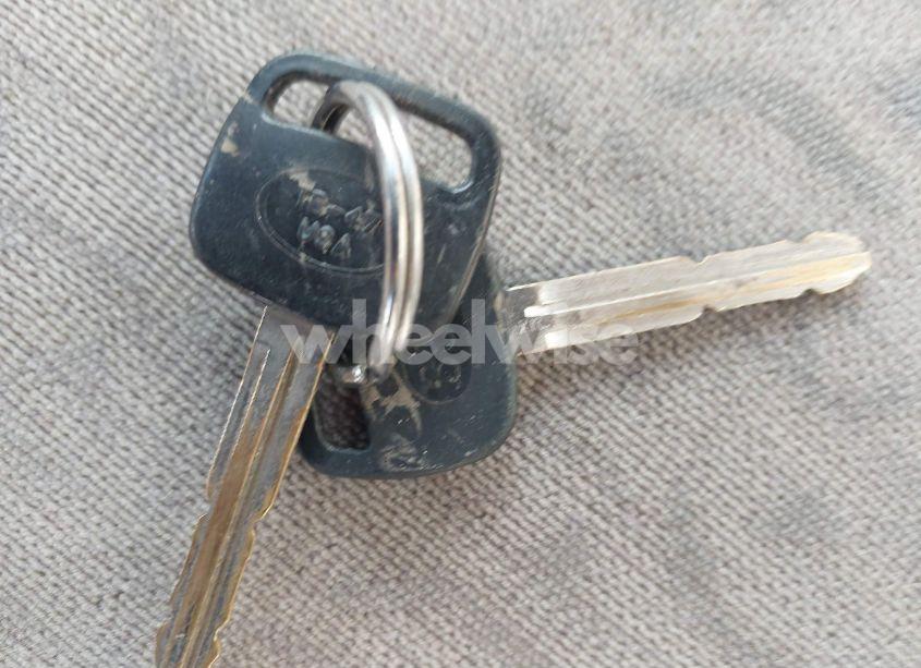 Photo 11 of 2003 Toyota Avalon XL (VIN 4T1BF28BX3U285002)