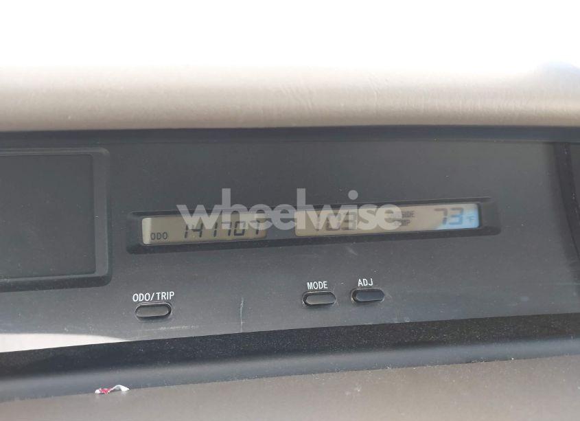 Photo 12 of 2004 Toyota Avalon XL (VIN 4T1BF28BX4U367734)