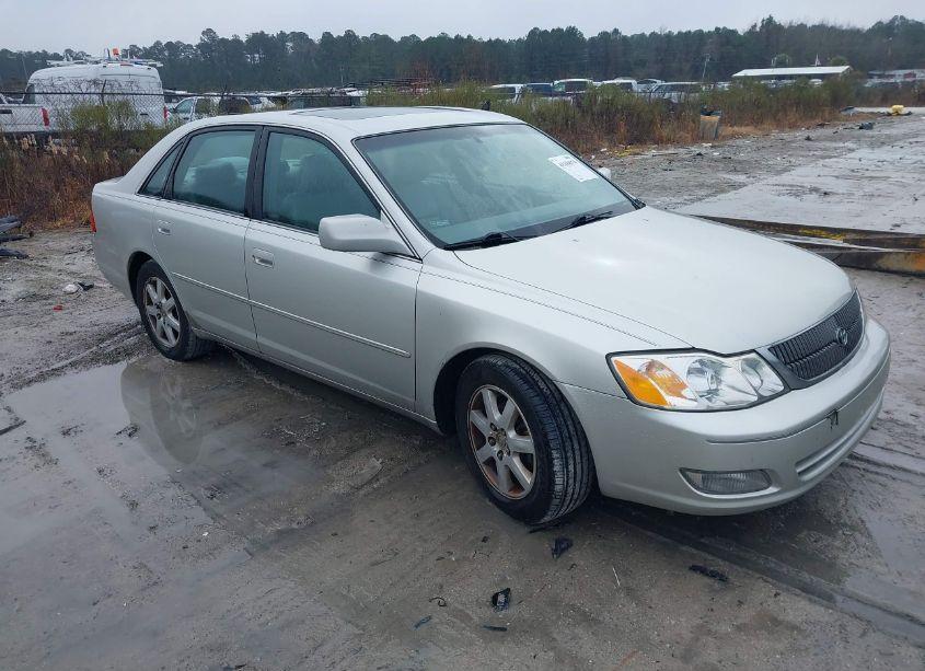 2000 Toyota Avalon XLS (VIN 4T1BF28BXYU010379) main photo