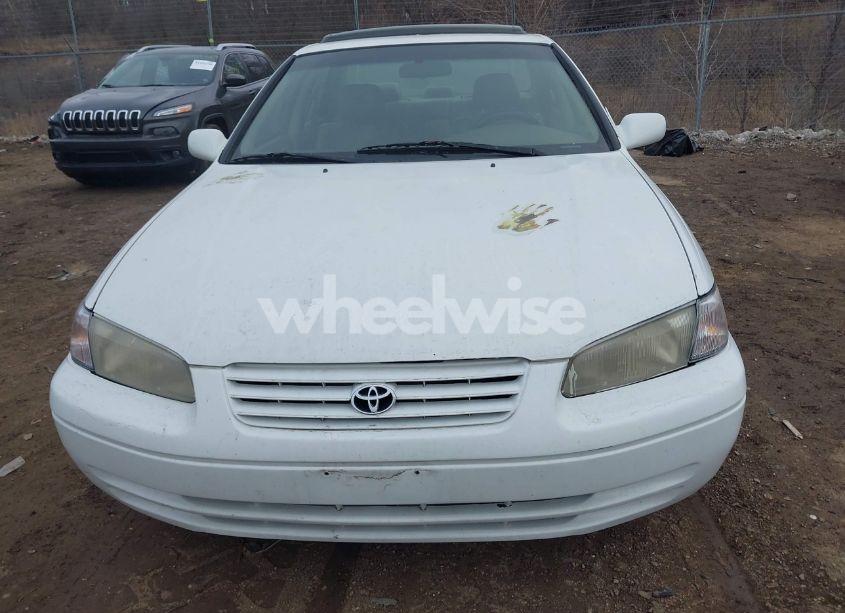 Photo 6 of 1998 Toyota Camry XLE V6 (VIN 4T1BF28K0WU927764)