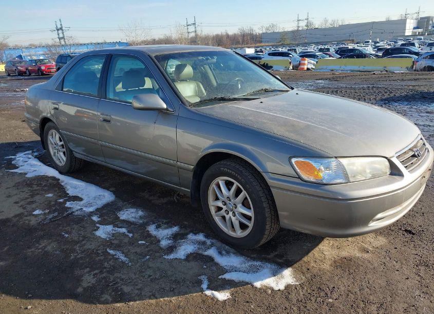 2000 Toyota Camry XLE V6 (VIN 4T1BF28K0YU106540) main photo