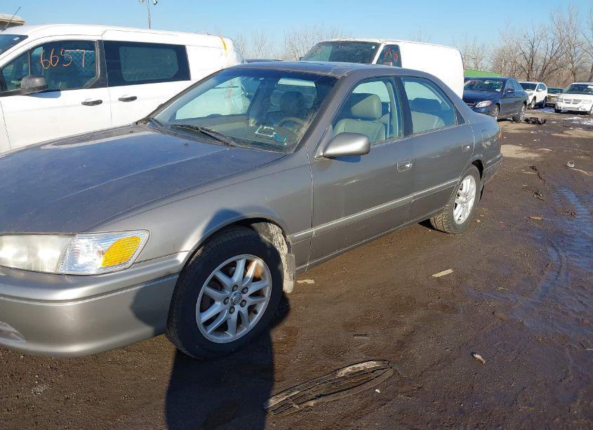 Photo 2 of 2000 Toyota Camry XLE V6 (VIN 4T1BF28K0YU106540)