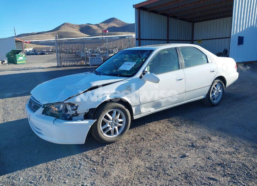 Photo 2 of 2001 Toyota Camry XLE V6 (VIN 4T1BF28K11U962094)