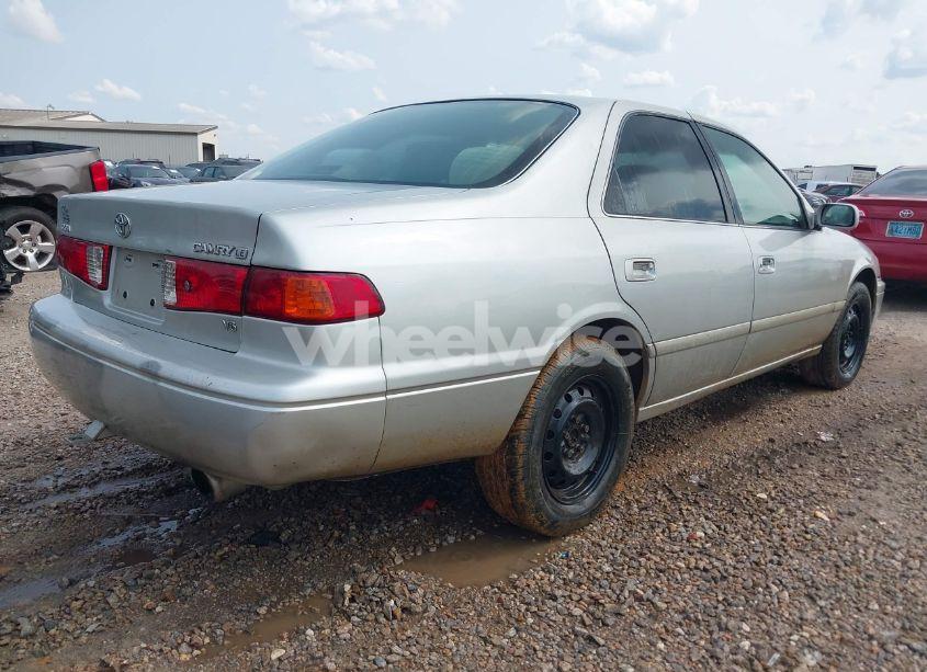 Photo 4 of 2001 Toyota Camry LE V6 (VIN 4T1BF28K21U126925)
