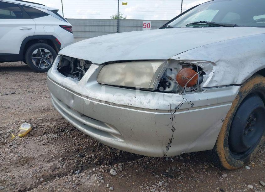 Photo 6 of 2001 Toyota Camry LE V6 (VIN 4T1BF28K21U126925)