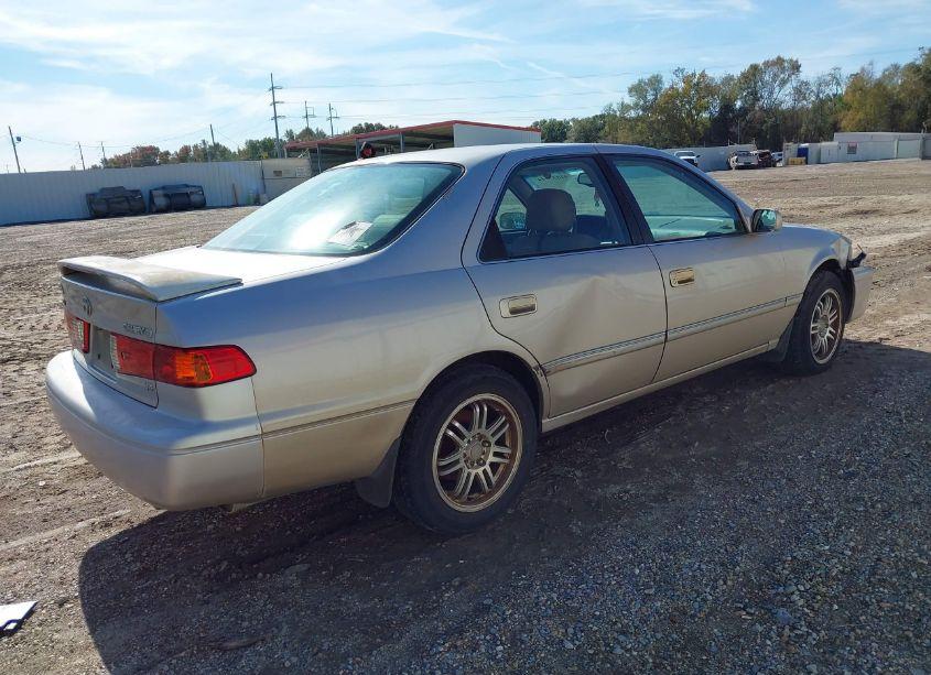 Photo 4 of 2001 Toyota Camry XLE V6 (VIN 4T1BF28K41U119460)