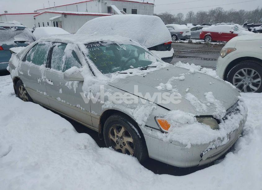 2001 Toyota Camry LE V6 (VIN 4T1BF28K41U125470) main photo