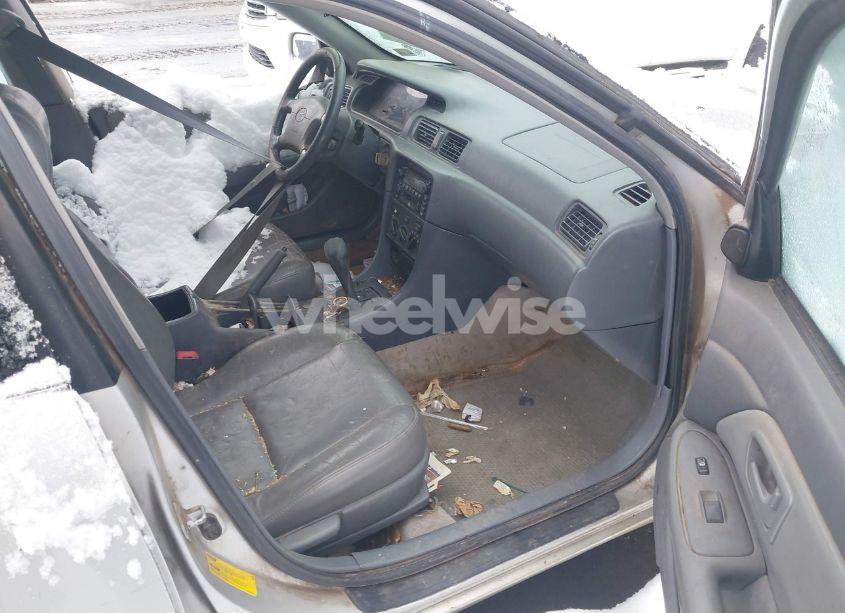 Photo 5 of 2001 Toyota Camry LE V6 (VIN 4T1BF28K41U125470)