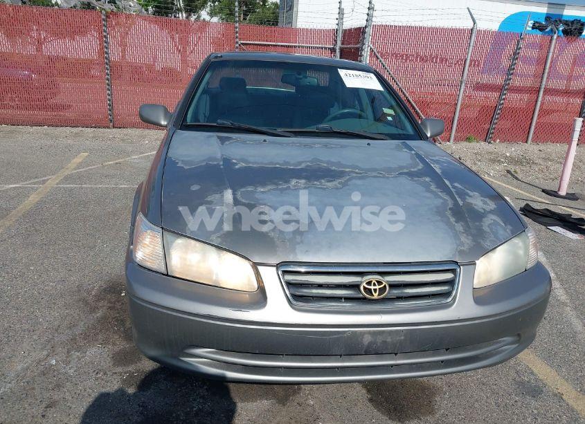 Photo 6 of 2000 Toyota Camry XLE V6 (VIN 4T1BF28K5YU106971)
