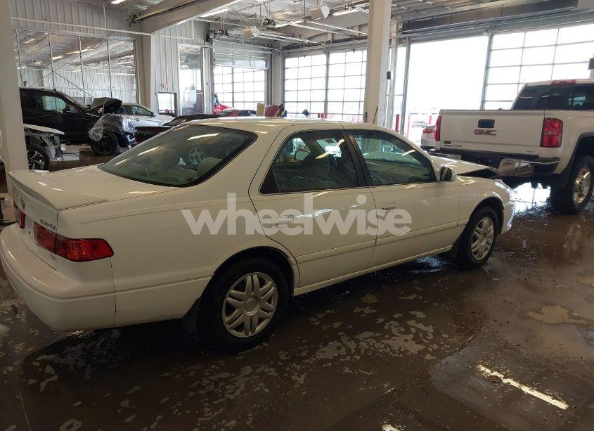 Photo 13 of 2000 Toyota Camry LE V6 (VIN 4T1BF28K5YU943011)