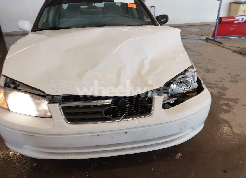 Photo 19 of 2000 Toyota Camry LE V6 (VIN 4T1BF28K5YU943011)