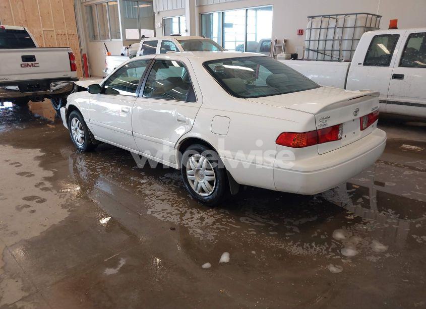 Photo 3 of 2000 Toyota Camry LE V6 (VIN 4T1BF28K5YU943011)