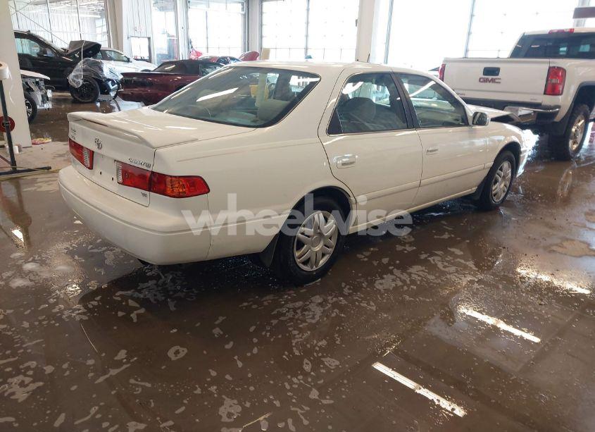 Photo 4 of 2000 Toyota Camry LE V6 (VIN 4T1BF28K5YU943011)