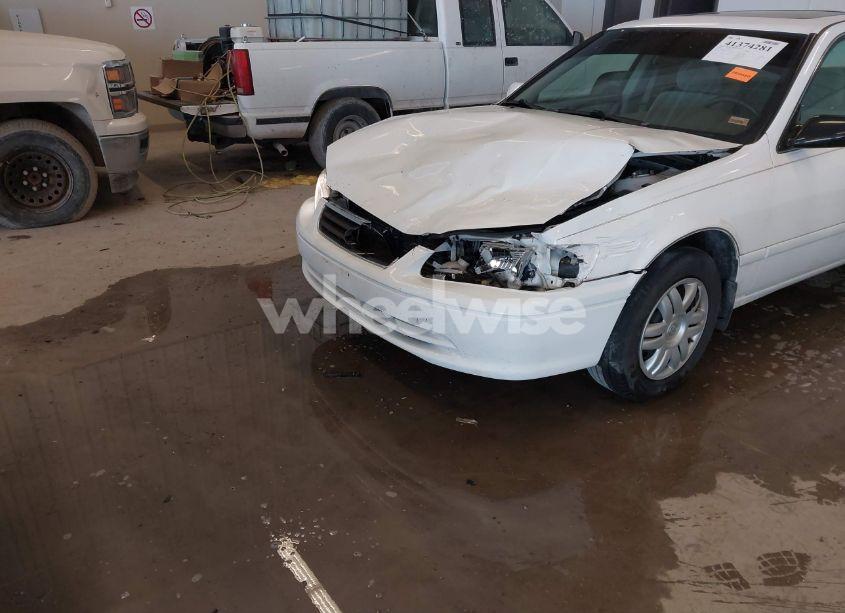 Photo 6 of 2000 Toyota Camry LE V6 (VIN 4T1BF28K5YU943011)