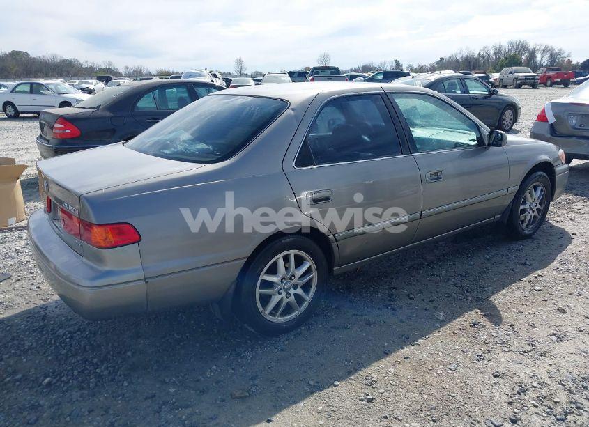 Photo 4 of 2001 Toyota Camry XLE (VIN 4T1BF28K61U120206)