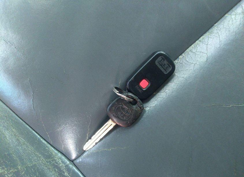 Photo 11 of 2000 Toyota Camry XLE V6 (VIN 4T1BF28K6YU104713)