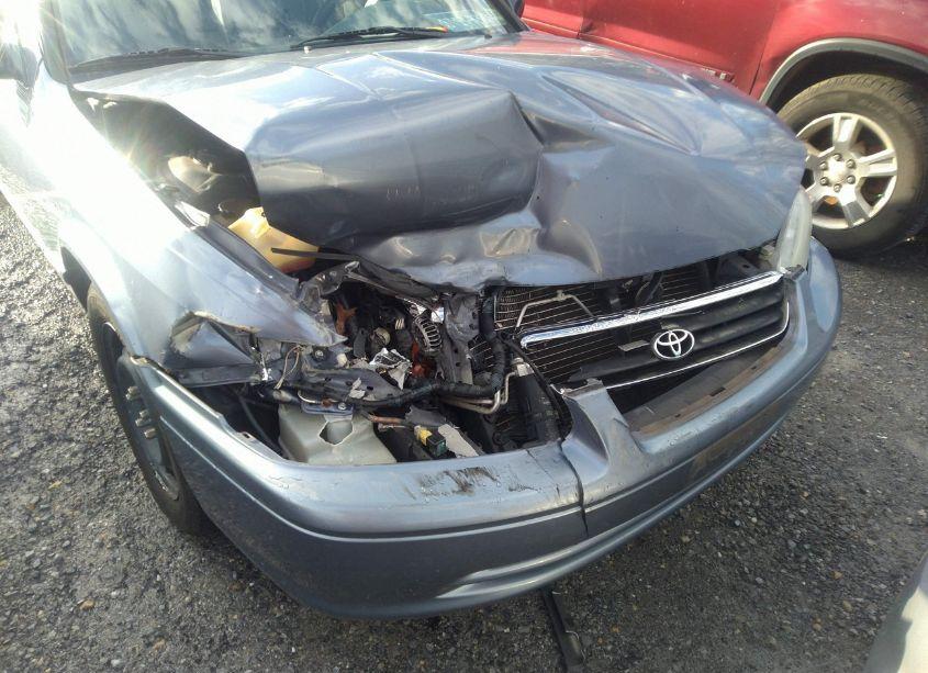 Photo 6 of 2000 Toyota Camry XLE V6 (VIN 4T1BF28K6YU104713)