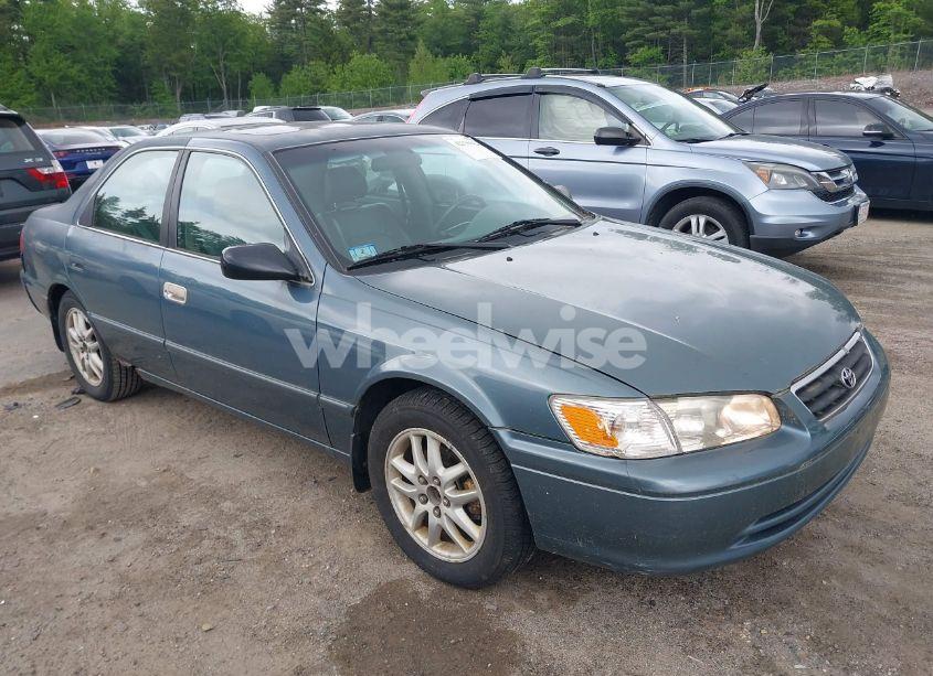 2000 Toyota Camry XLE V6 (VIN 4T1BF28K7YU940644) main photo