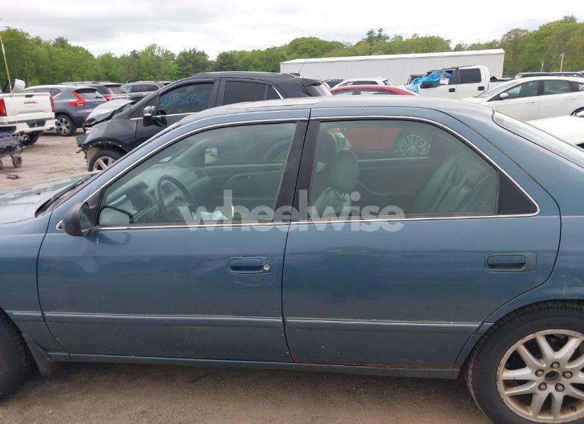 Photo 13 of 2000 Toyota Camry XLE V6 (VIN 4T1BF28K7YU940644)