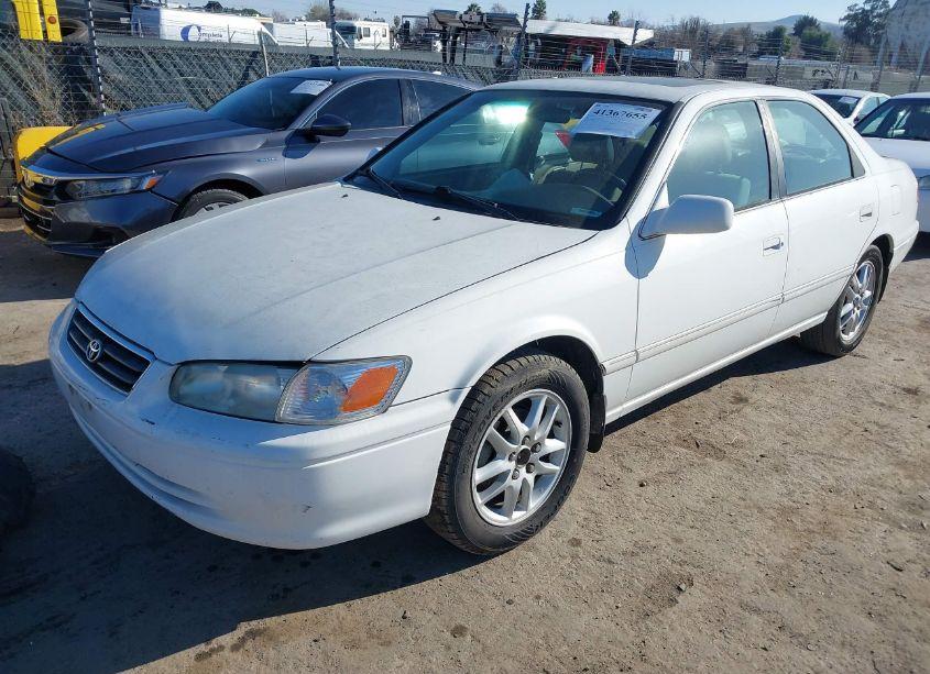 Photo 2 of 2001 Toyota Camry XLE V6 (VIN 4T1BF28K91U968760)