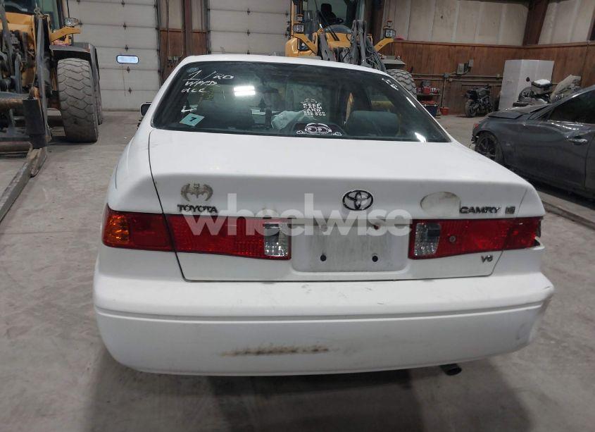 Photo 16 of 2000 Toyota Camry XLE V6 (VIN 4T1BF28K9YU939639)
