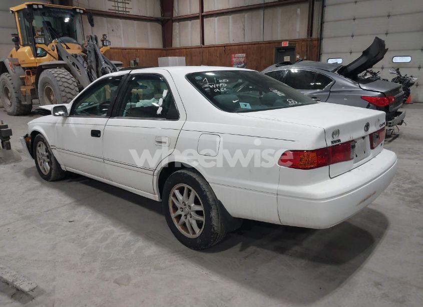 Photo 3 of 2000 Toyota Camry XLE V6 (VIN 4T1BF28K9YU939639)