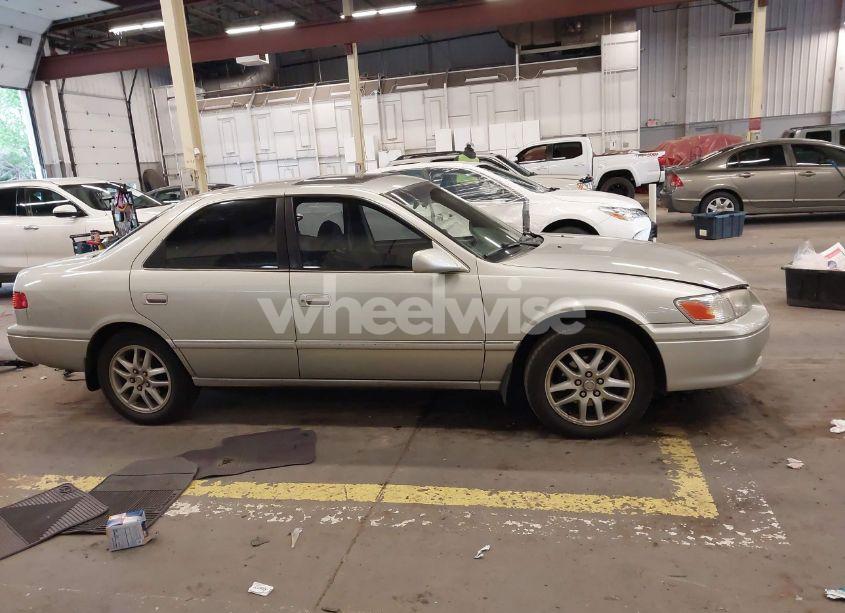 Photo 13 of 2001 Toyota Camry XLE V6 (VIN 4T1BF28KX1U962787)