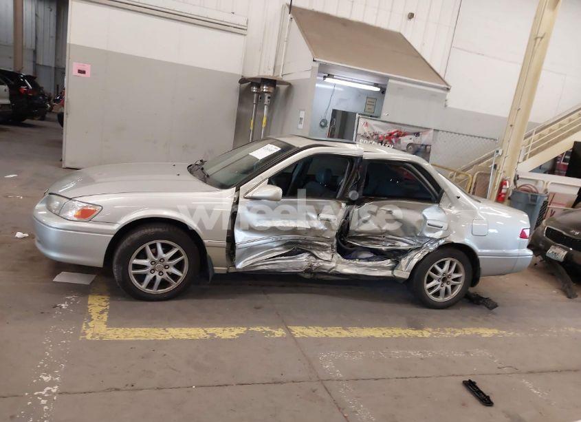 Photo 14 of 2001 Toyota Camry XLE V6 (VIN 4T1BF28KX1U962787)