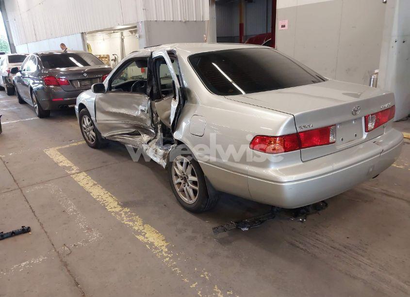 Photo 3 of 2001 Toyota Camry XLE V6 (VIN 4T1BF28KX1U962787)