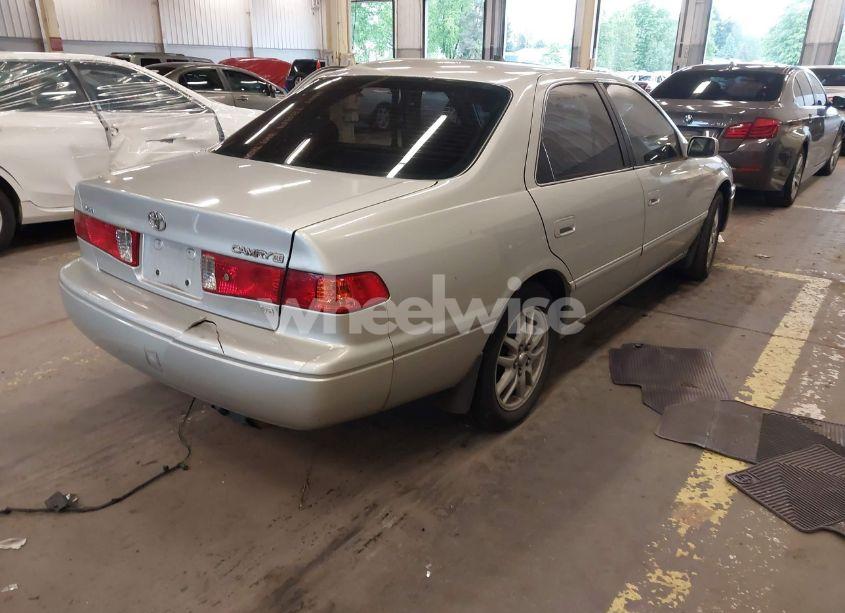 Photo 4 of 2001 Toyota Camry XLE V6 (VIN 4T1BF28KX1U962787)