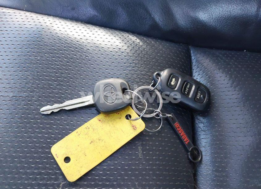 Photo 11 of 2002 Toyota Camry SE V6 (VIN 4T1BF30K02U001683)