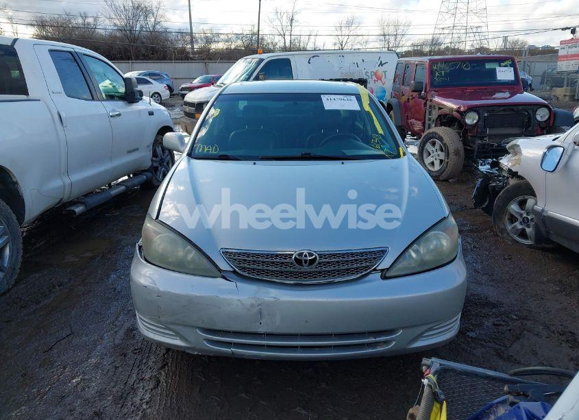 Photo 12 of 2002 Toyota Camry SE V6 (VIN 4T1BF30K02U001683)