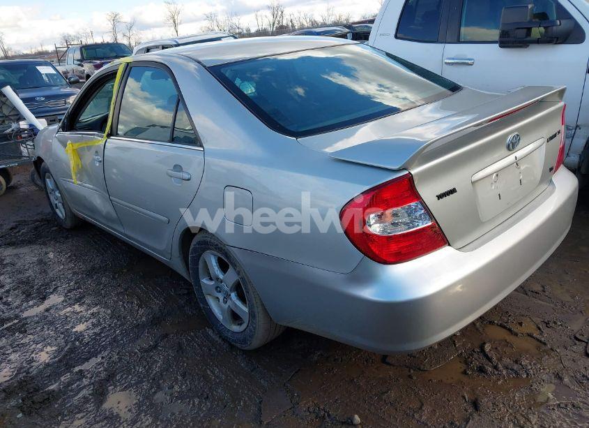 Photo 3 of 2002 Toyota Camry SE V6 (VIN 4T1BF30K02U001683)