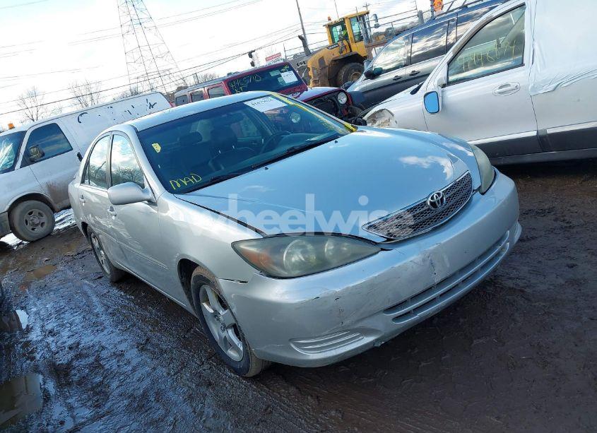 Photo 6 of 2002 Toyota Camry SE V6 (VIN 4T1BF30K02U001683)