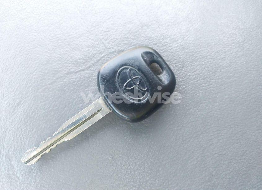 Photo 11 of 2002 Toyota Camry XLE V6 (VIN 4T1BF30K02U537047)