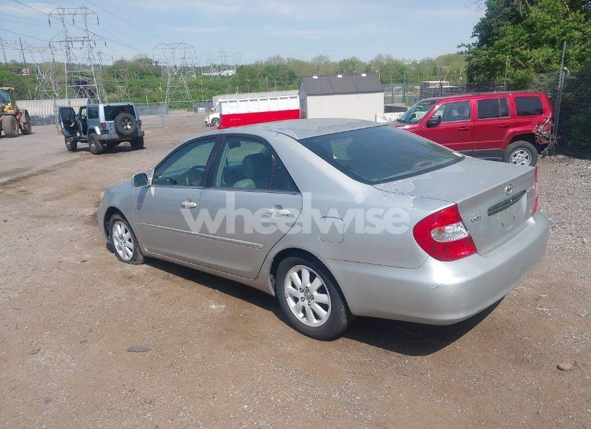 Photo 3 of 2002 Toyota Camry XLE V6 (VIN 4T1BF30K02U537047)