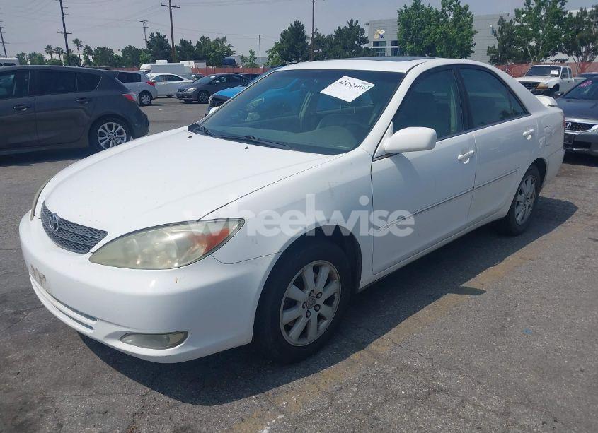 Photo 2 of 2003 Toyota Camry XLE V6 (VIN 4T1BF30K03U059469)
