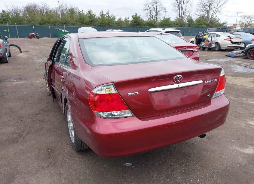 Photo 3 of 2005 Toyota Camry XLE V6 (VIN 4T1BF30K05U085427)