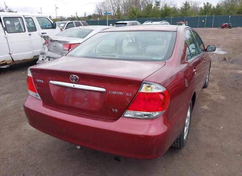 Photo 4 of 2005 Toyota Camry XLE V6 (VIN 4T1BF30K05U085427)