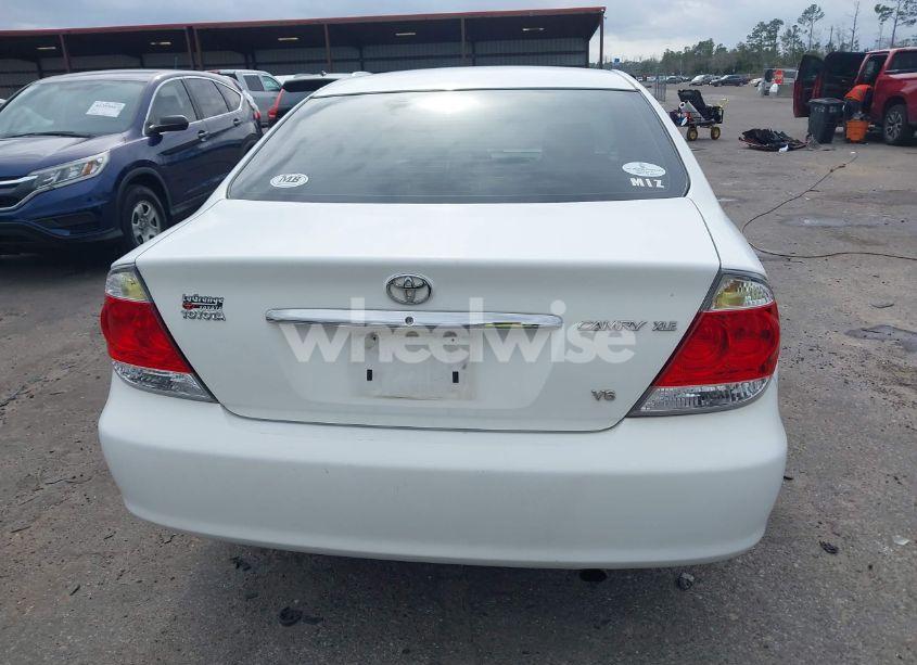 Photo 16 of 2005 Toyota Camry XLE V6 (VIN 4T1BF30K05U085668)