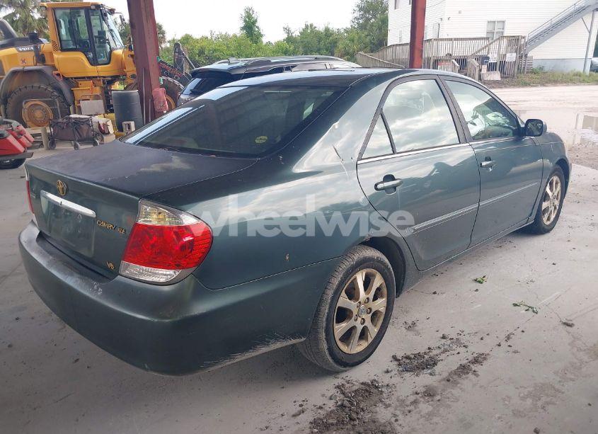 Photo 4 of 2005 Toyota Camry XLE V6 (VIN 4T1BF30K05U107300)