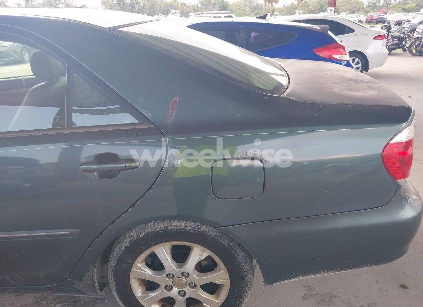 Photo 6 of 2005 Toyota Camry XLE V6 (VIN 4T1BF30K05U107300)