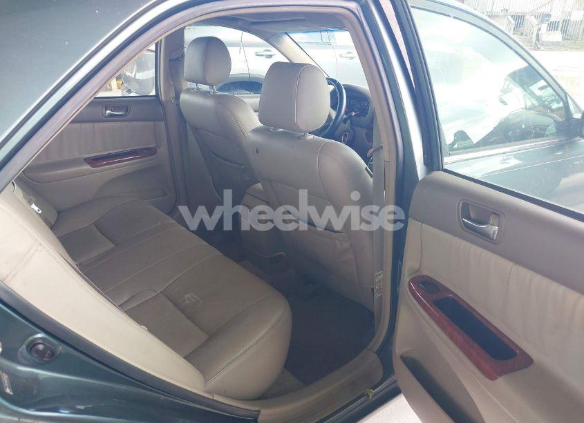 Photo 8 of 2005 Toyota Camry XLE V6 (VIN 4T1BF30K05U107300)