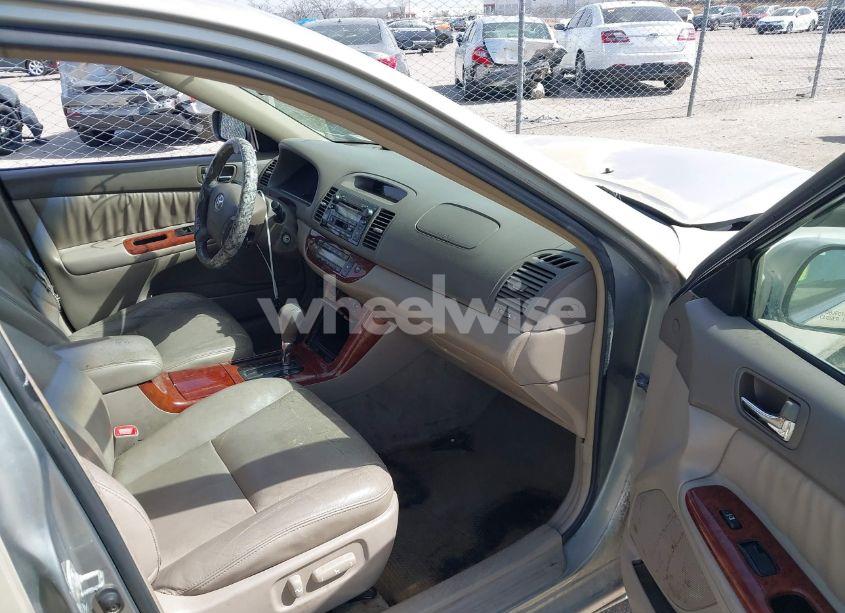 Photo 5 of 2006 Toyota Camry XLE V6 (VIN 4T1BF30K06U625859)