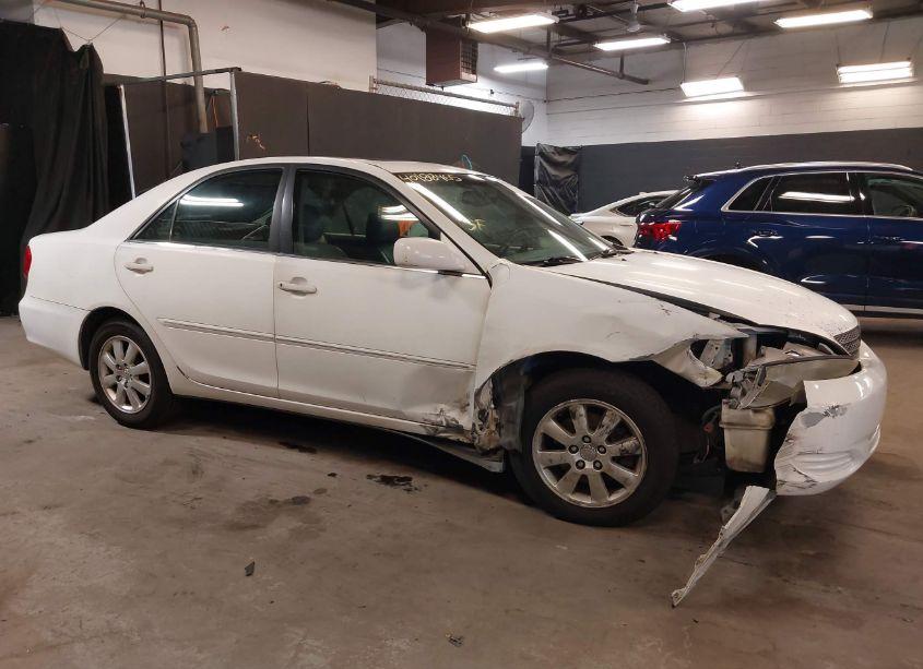 2002 Toyota Camry XLE V6 (VIN 4T1BF30K12U004625) main photo