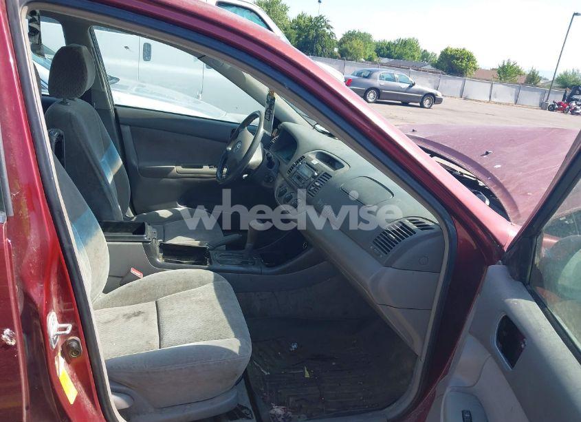 Photo 5 of 2002 Toyota Camry LE V6 (VIN 4T1BF30K12U006911)