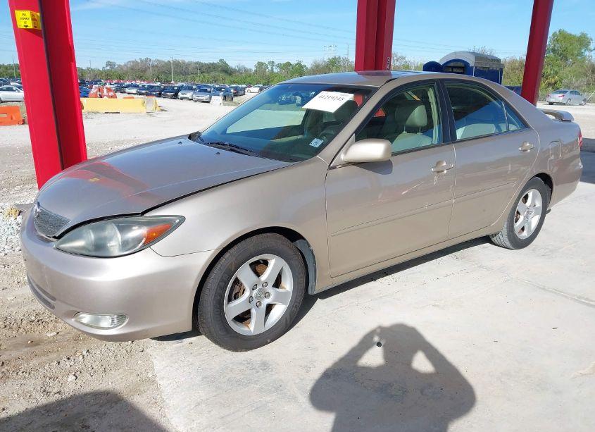 Photo 2 of 2002 Toyota Camry SE V6 (VIN 4T1BF30K12U508091)